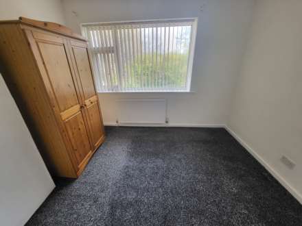 Centenry Square, Dewsbury, Image 5