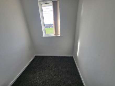 Centenry Square, Dewsbury, Image 7