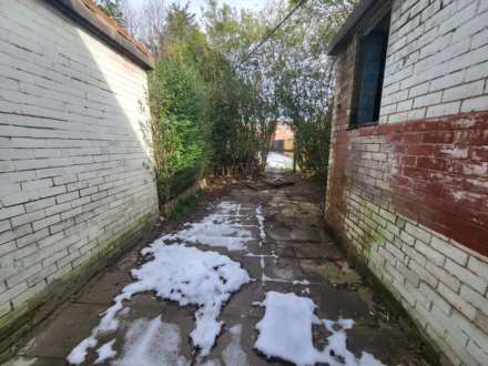 Centenry Square, Dewsbury, Image 8