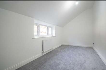 Whitley Road, Dewsbury, Image 13