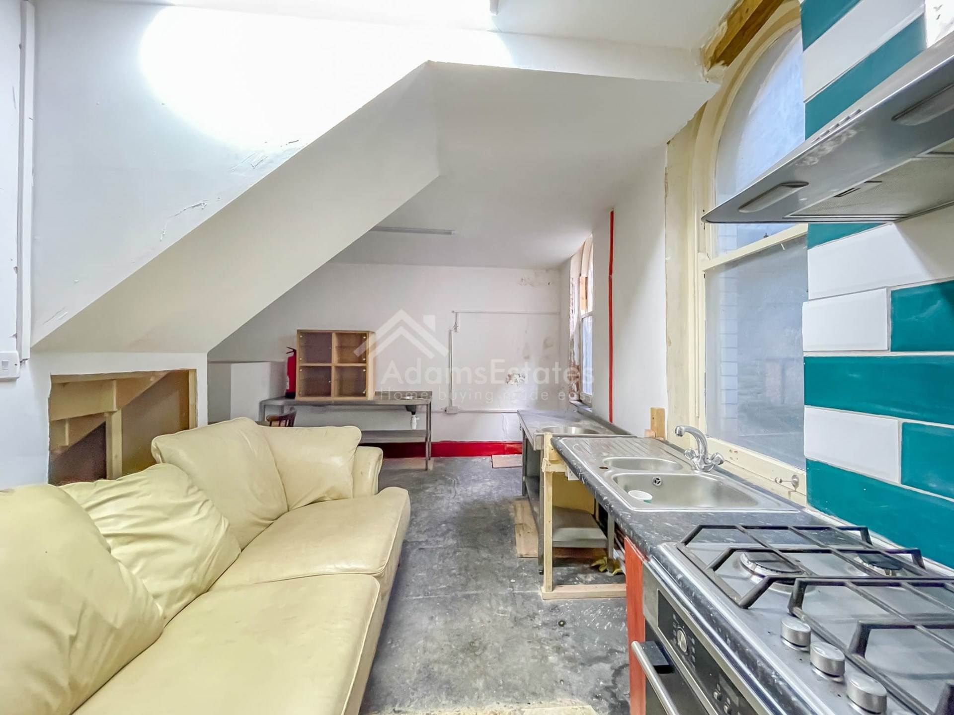 With planning permission for 2x 1-bedroom flat on 2nd floor, Image 11