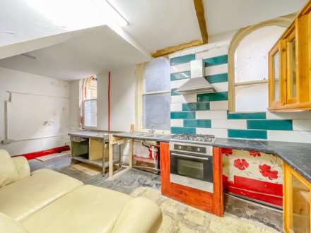 With planning permission for 2x 1-bedroom flat on 2nd floor, Image 10