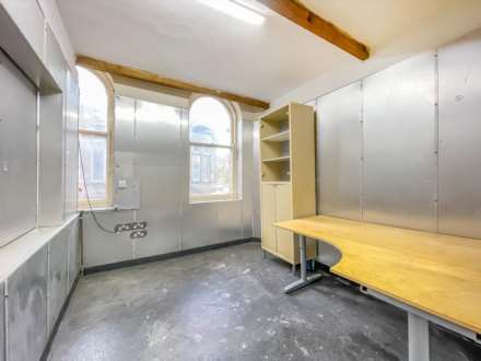With planning permission for 2x 1-bedroom flat on 2nd floor, Image 20