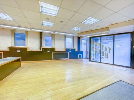 With planning permission for 2x 1-bedroom flat on 2nd floor, Image 4