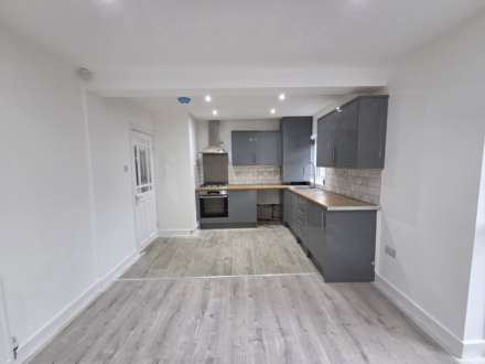 Hawthorne Avenue, Batley, Image 4