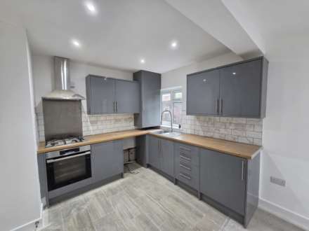 Hawthorne Avenue, Batley, Image 5