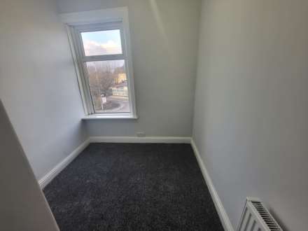 Ravensthorpe Road, Dewsbury, Image 6