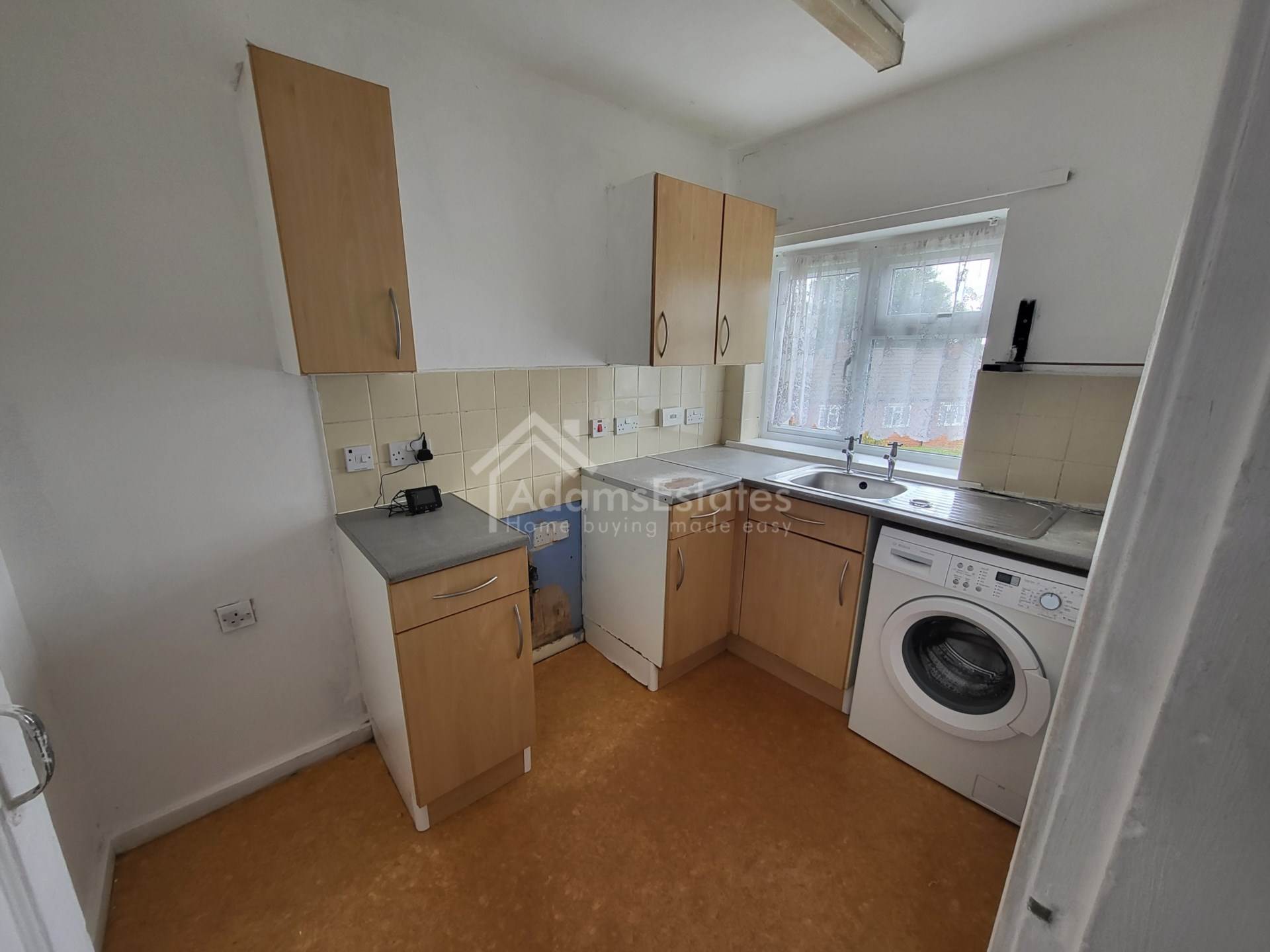 Holly Grove, Batley WF17 7bu, Image 2