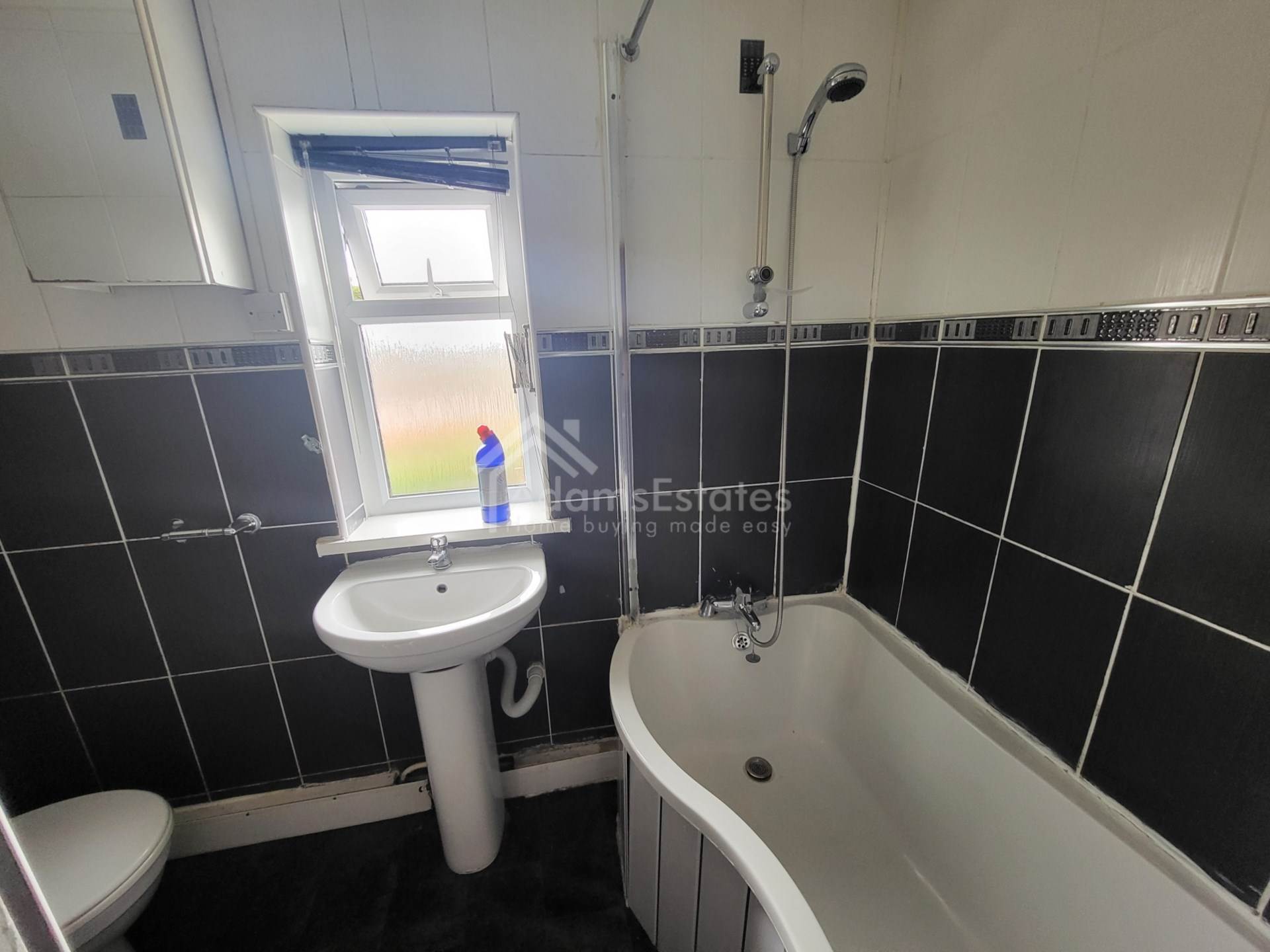 Holly Grove, Batley WF17 7bu, Image 5