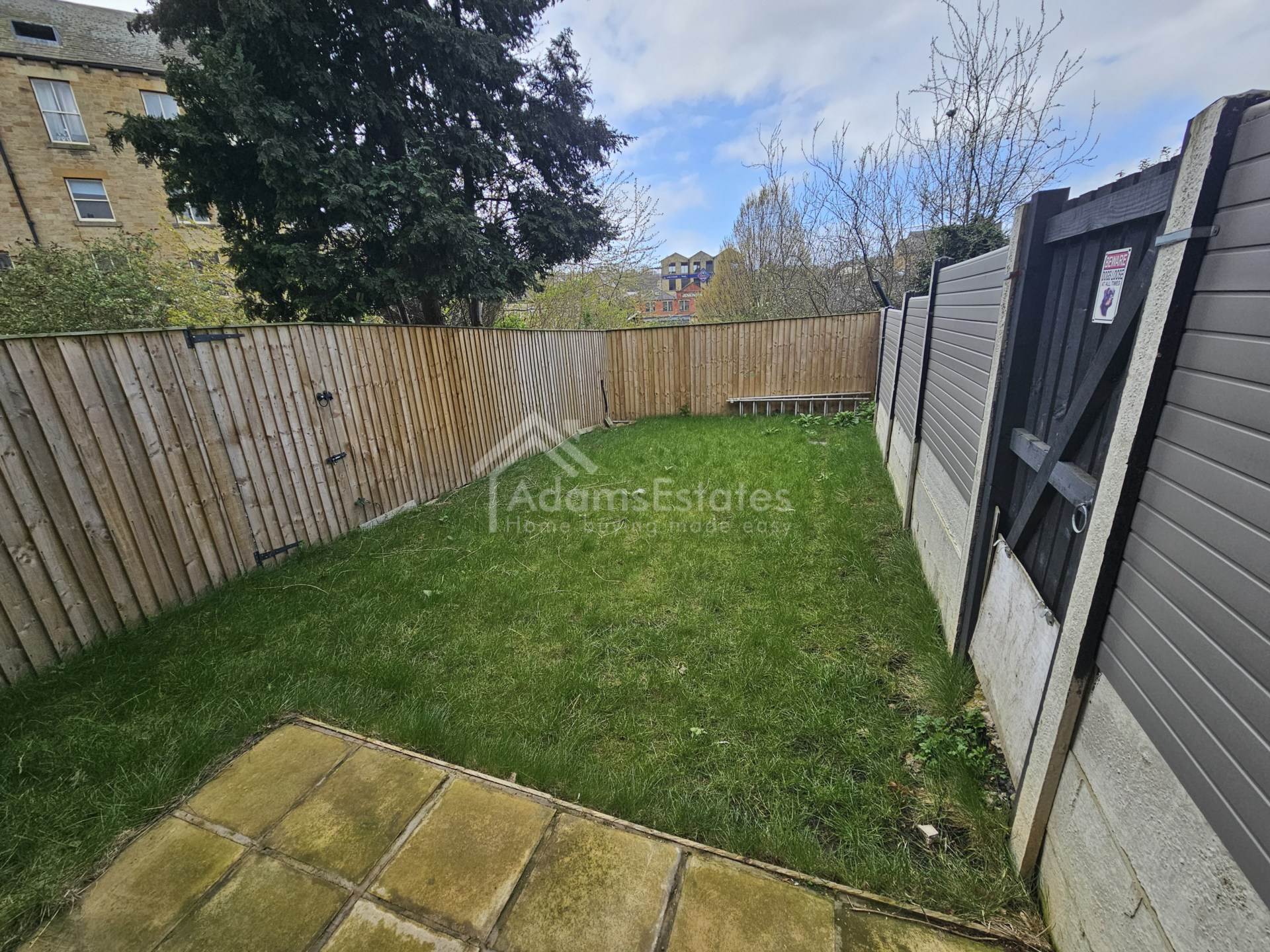 Oxford Terrace, Batley, Image 13