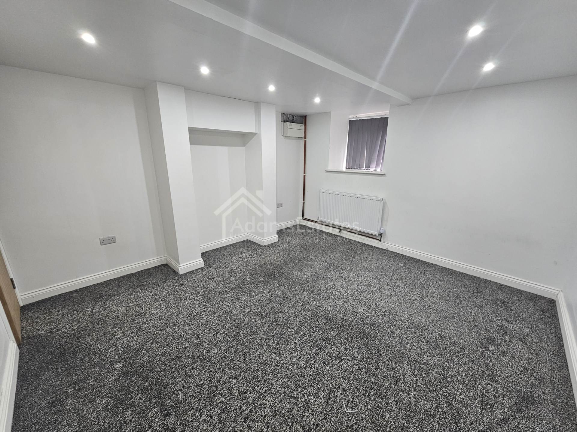 Oxford Terrace, Batley, Image 4