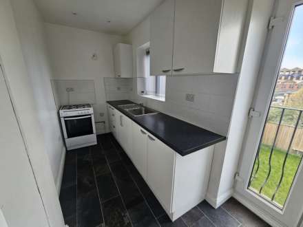 Oxford Terrace, Batley, Image 5