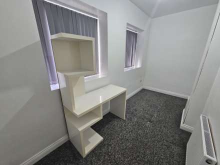 Oxford Terrace, Batley, Image 6