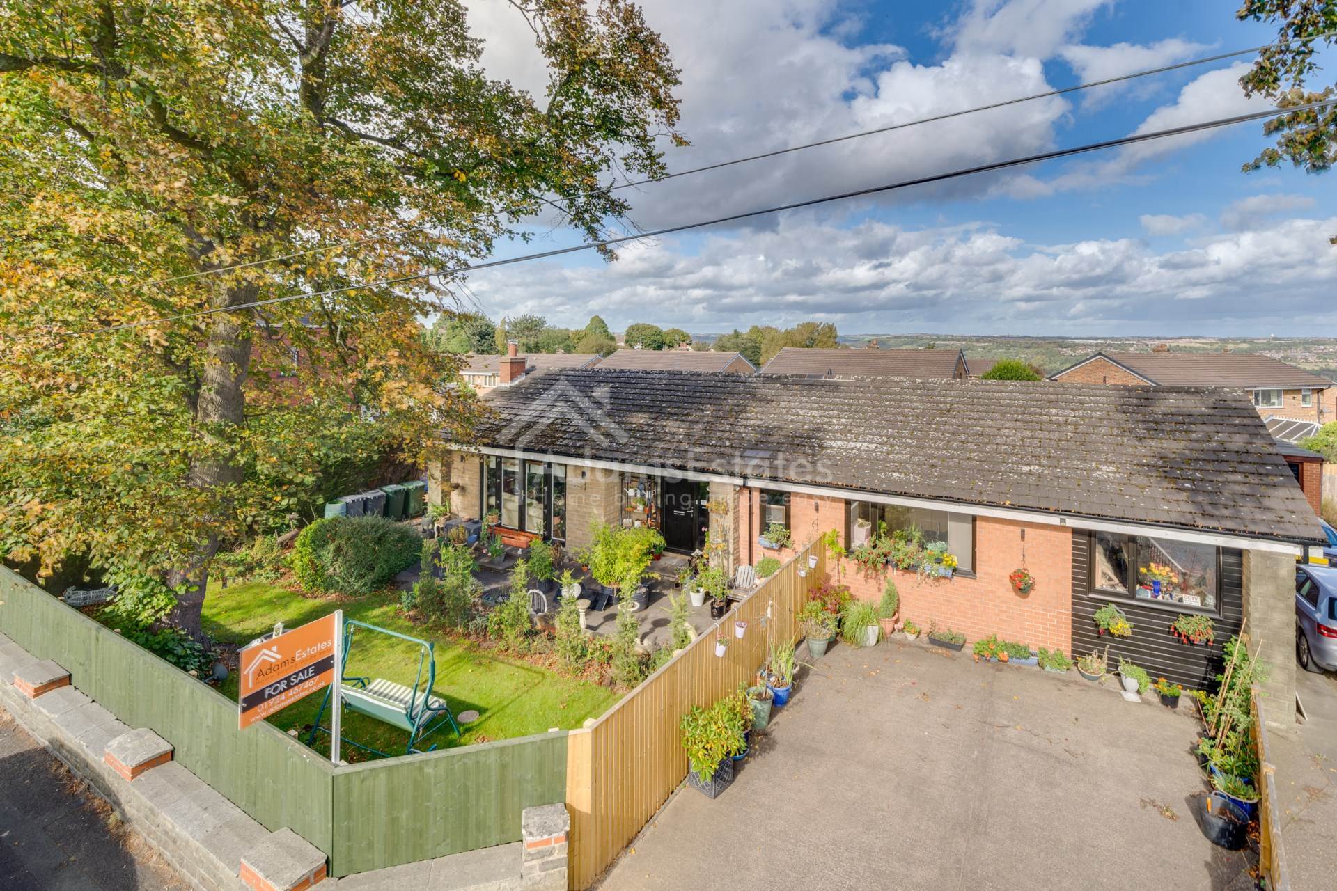 Chapel Lane, Thornhill, Image 1