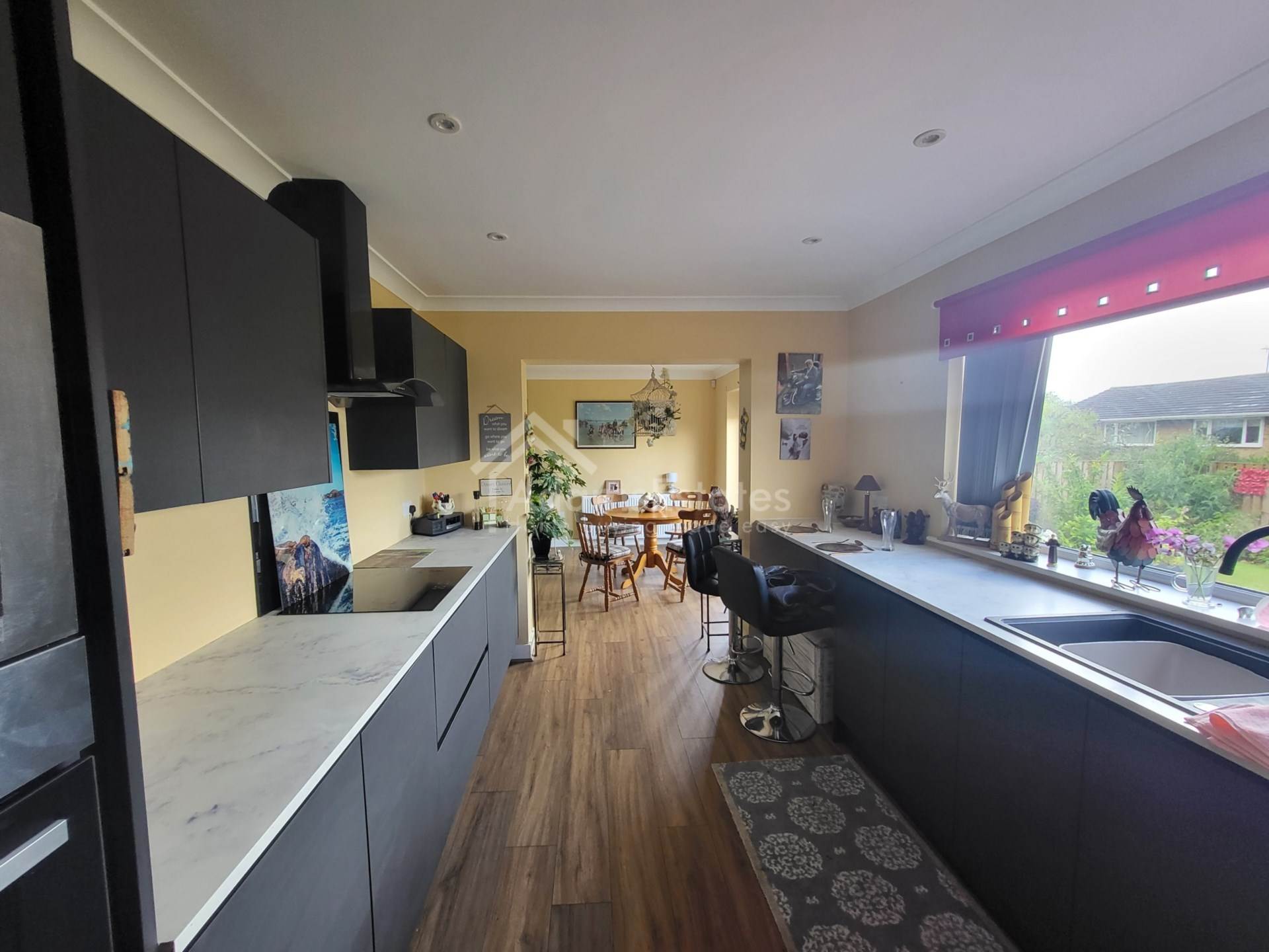 Chapel Lane, Thornhill, Image 3