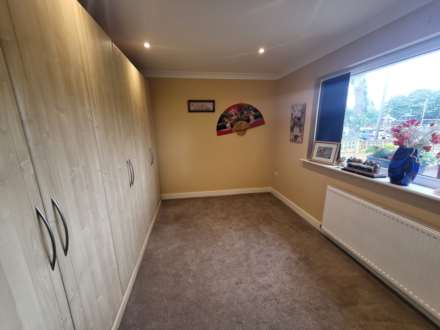 Chapel Lane, Thornhill, Image 6