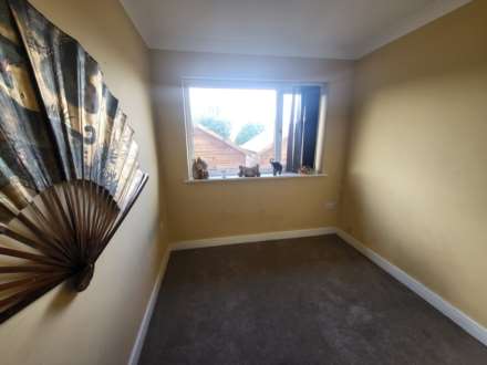 Chapel Lane, Thornhill, Image 7