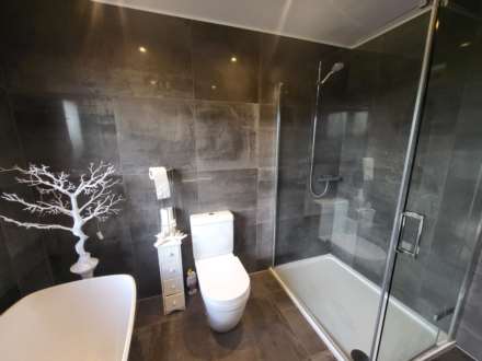 Chapel Lane, Thornhill, Image 9
