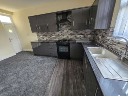 Headfield Rd, Dewsbury, Image 3