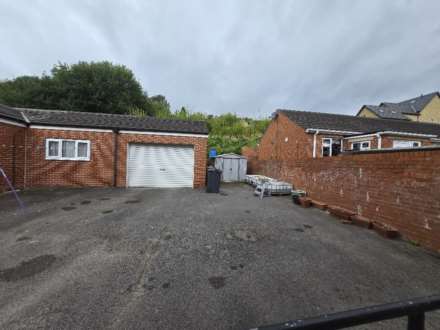 Headfield Road, Dewsbury, Image 13