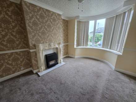 Headfield Road, Dewsbury, Image 3