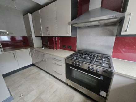Headfield Road, Dewsbury, Image 5