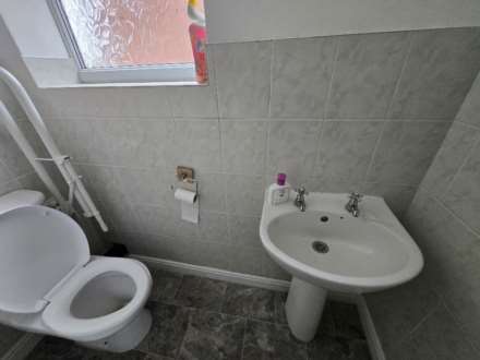 Headfield Road, Dewsbury, Image 6