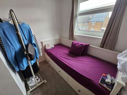 Slaithwaite Avenue, Dewsbury, Image 10