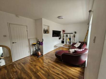 Slaithwaite Avenue, Dewsbury, Image 4