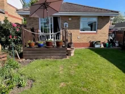 Leith Court, Dewsbury, Image 10