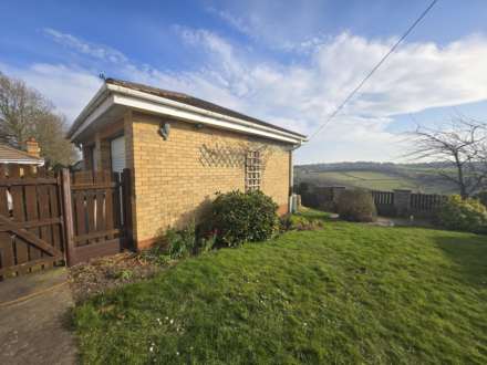 Leith Court, Dewsbury, Image 12