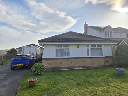 Leith Court, Dewsbury, Image 2