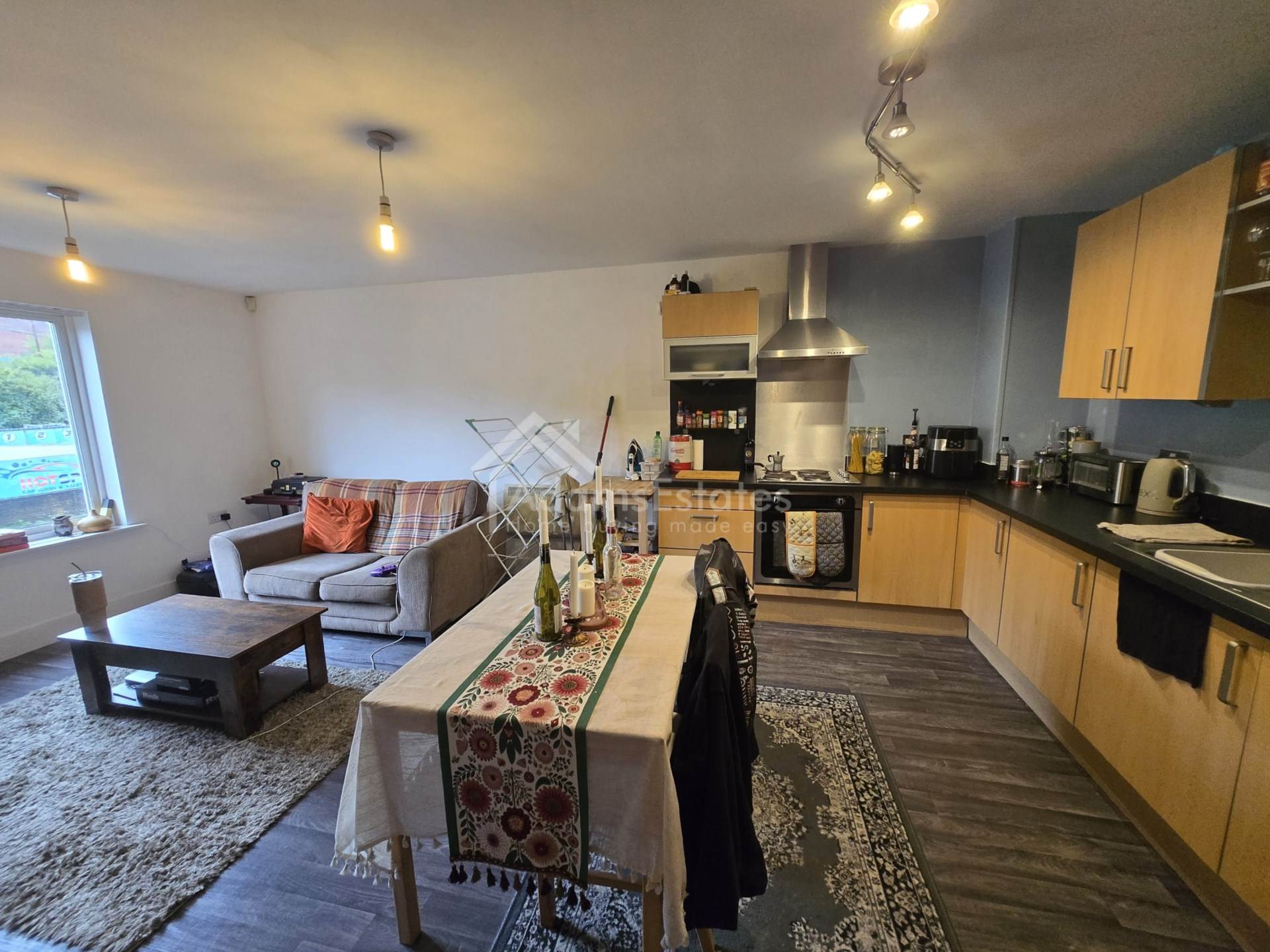 Ellis Court, Dewsbury, Image 2