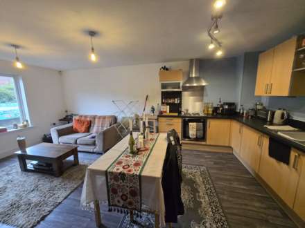 Ellis Court, Dewsbury, Image 2