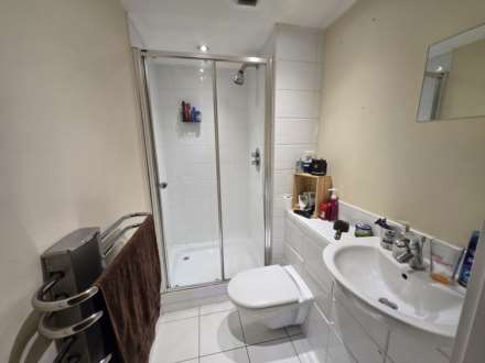 Ellis Court, Dewsbury, Image 7
