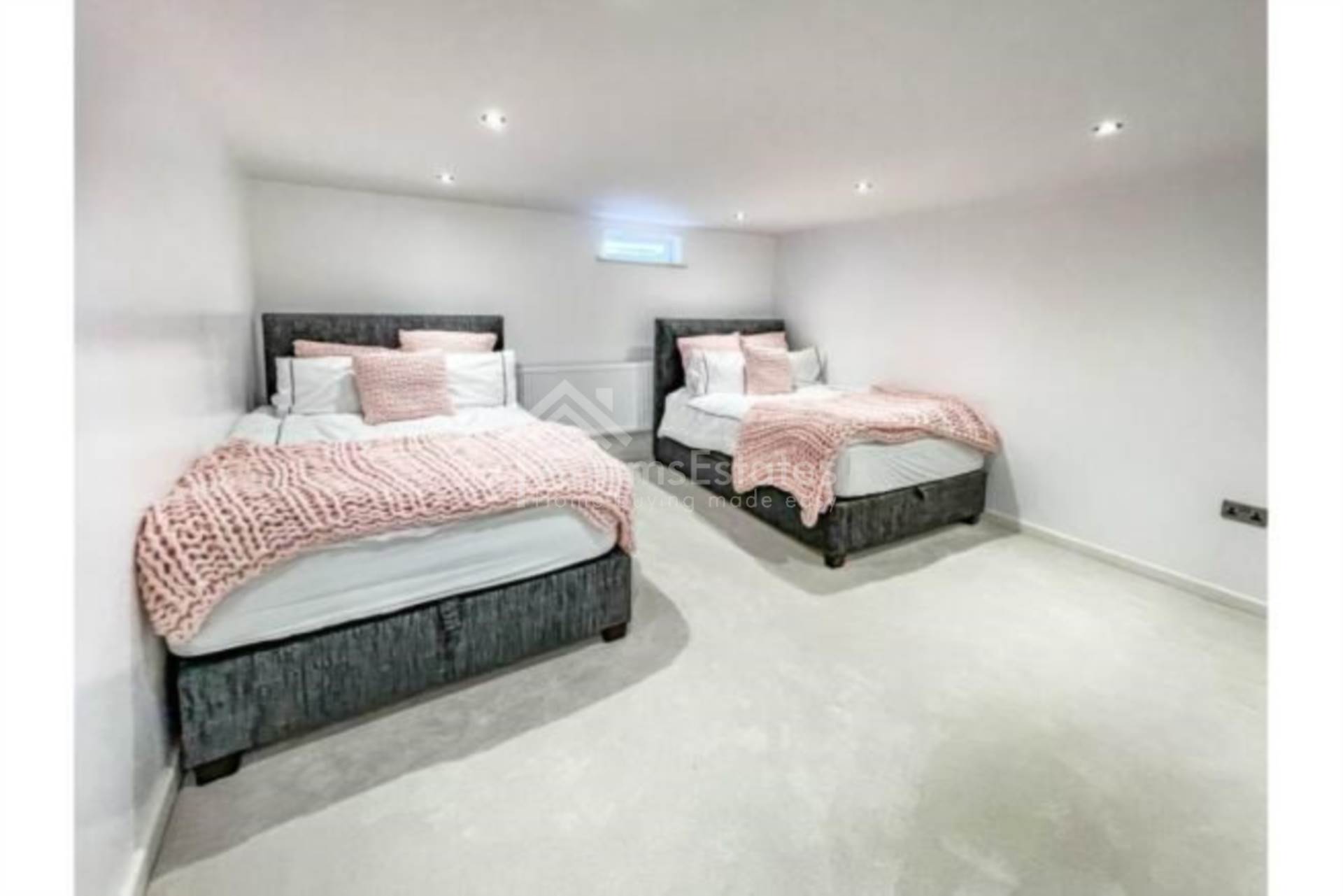 Longlands Road, Dewsbury, Image 14