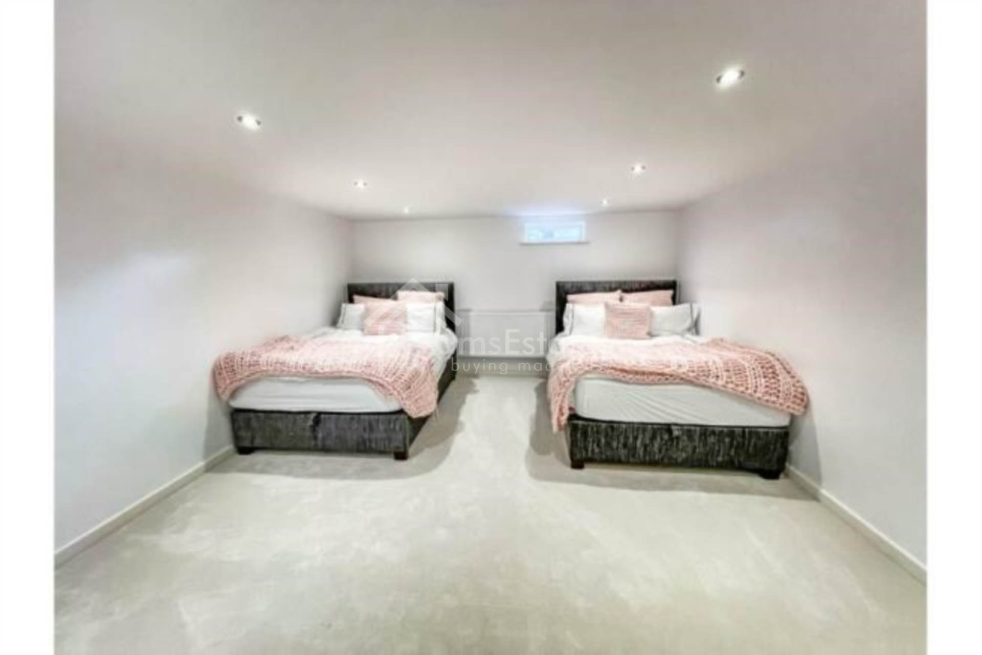 Longlands Road, Dewsbury, Image 19
