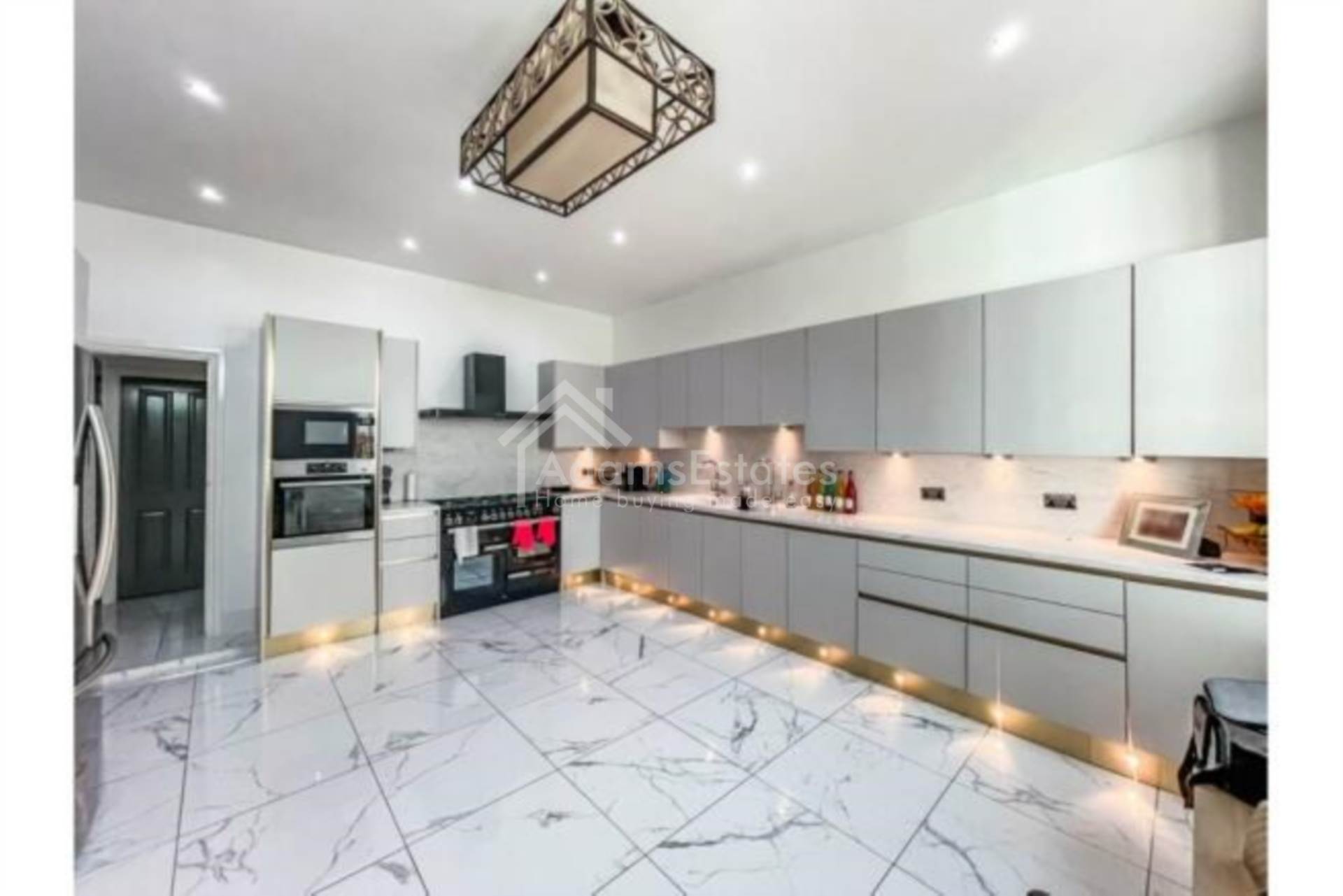 Longlands Road, Dewsbury, Image 9