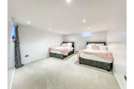 Longlands Road, Dewsbury, Image 12