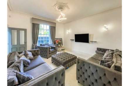 Longlands Road, Dewsbury, Image 13