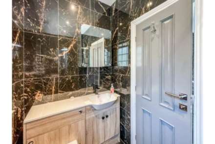 Longlands Road, Dewsbury, Image 28
