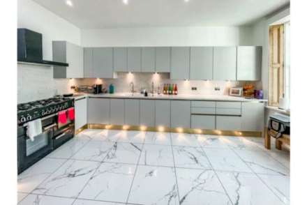 Longlands Road, Dewsbury, Image 8