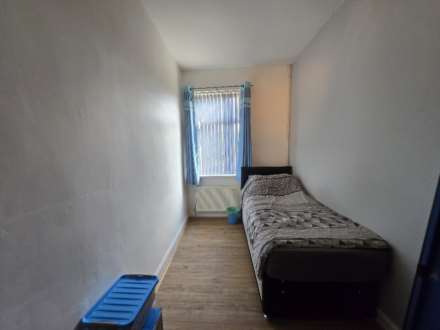 Dark Lane, Batley, Image 10