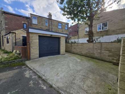 Dark Lane, Batley, Image 12
