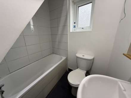 Warren Street, Dewsbury, Image 3