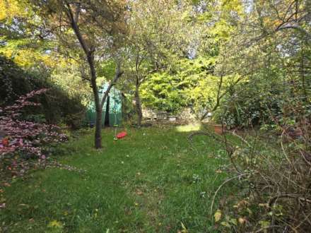 Heaton Avenue, Dewsbury, Image 17