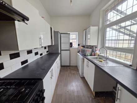 Lees Hall Road, Dewsbury, Image 2