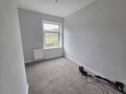 Lees Hall Road, Dewsbury, Image 4