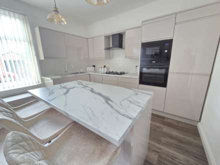 Savile Road, Dewsbury, Image 8