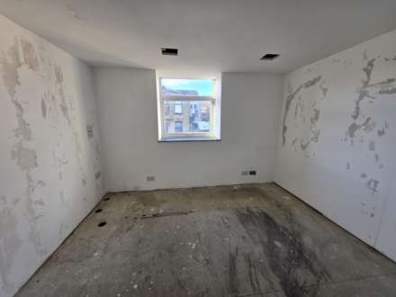 Bradford Road, Dewsbury, Image 6